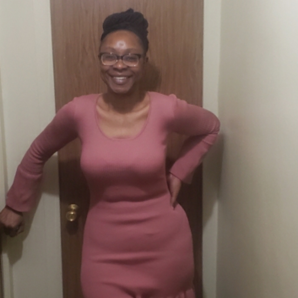My name is Anita feel free to view my closet
